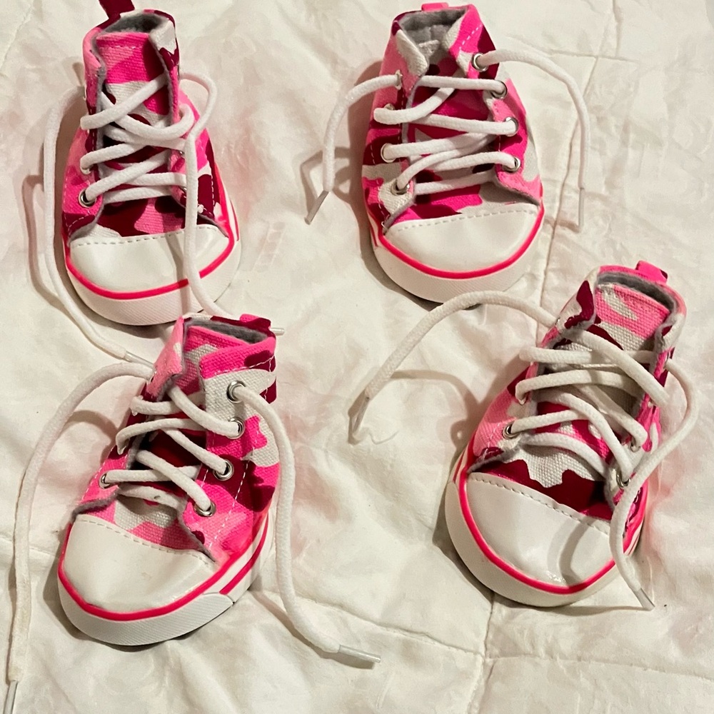 Pet shoes-medium